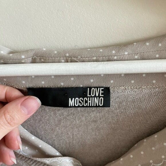 Love Moschino 100% Wool Lightweight Sweater With Built In Blouse Size 4 - Picture 7 of 9